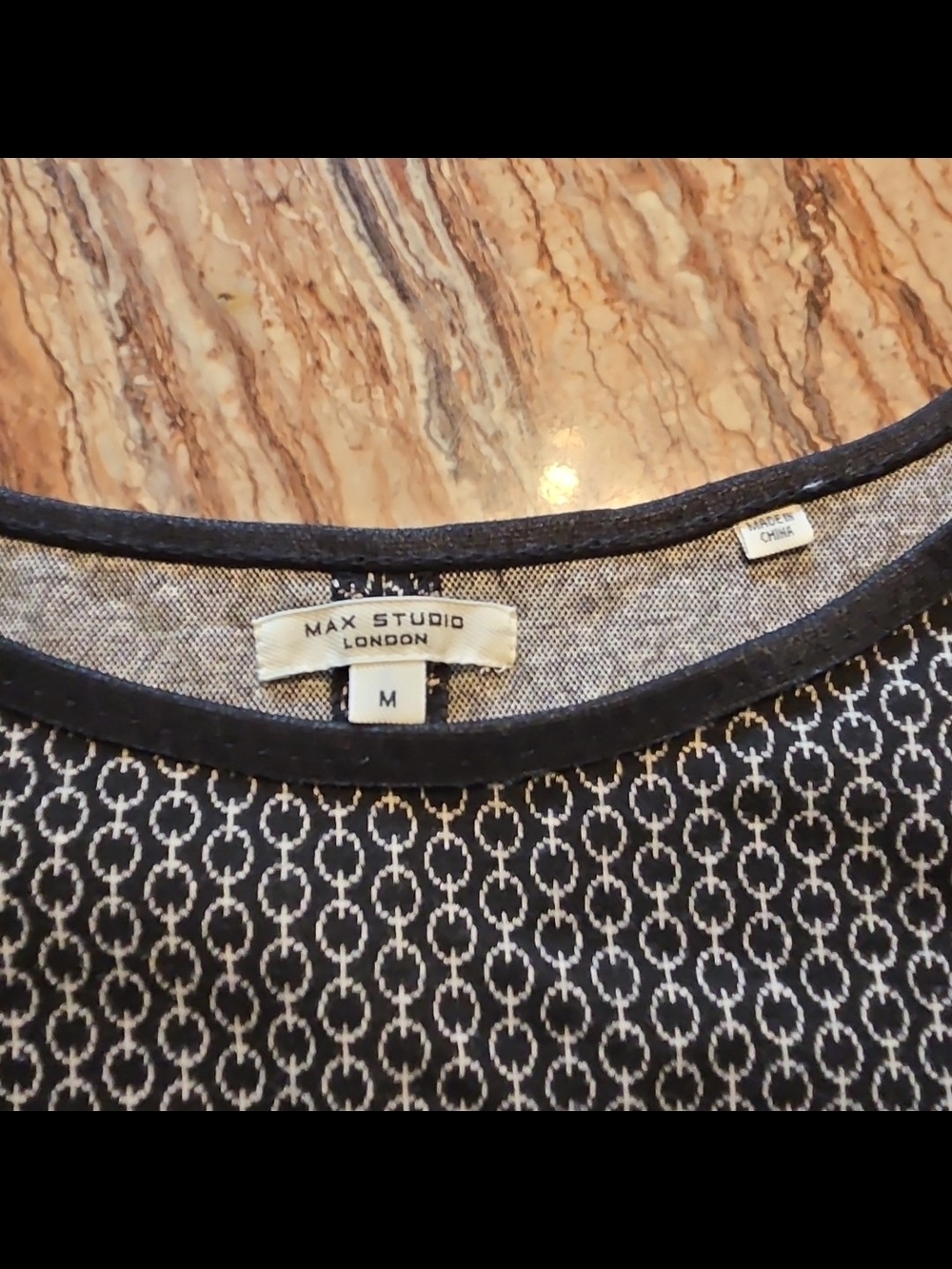 Max Studio Black and White Geometric Sleeveless Top - Picture 4 of 8